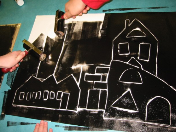 Students work collaboratively on inking a large-scale collagraph print from Fourth Grade Art Lesson Collaboration: Printing Multiples, Photo courtesy ArtsEd Washington Students work collaboratively on inking a large-scale collagraph print from Fourth Grade Art Lesson Collaboration: Printing Multiples, Photo courtesy ArtsEd Washington